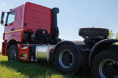 KAMAZ-65806-68 (T5)