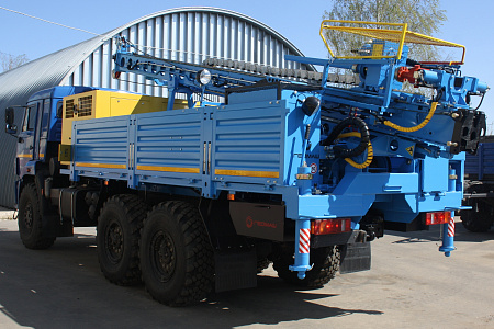 Самоходная буровая установка УГБ на шасси КАМАЗ-43118